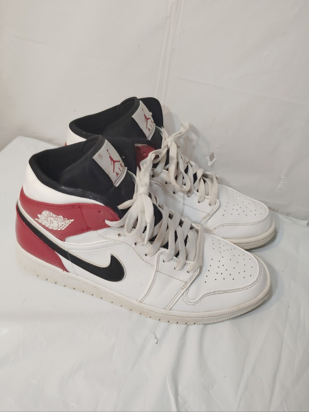 Size 10.5 - Air Jordan 1 Mid White Chicago